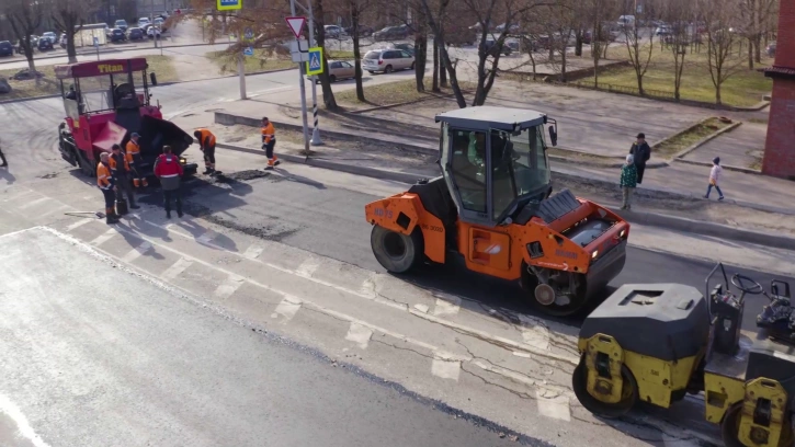 В этом году в рамках нацпроекта отремонтируют дороги в Выборгском районе 