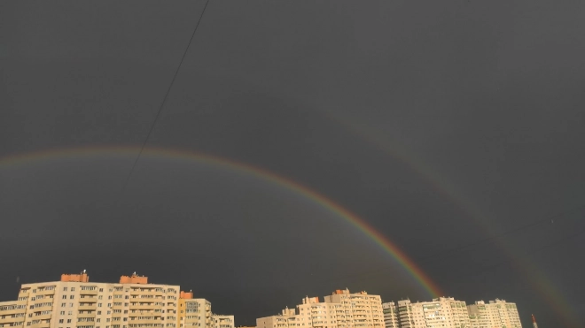 Петербуржцы заметили двойную радугу в пятницу вечером