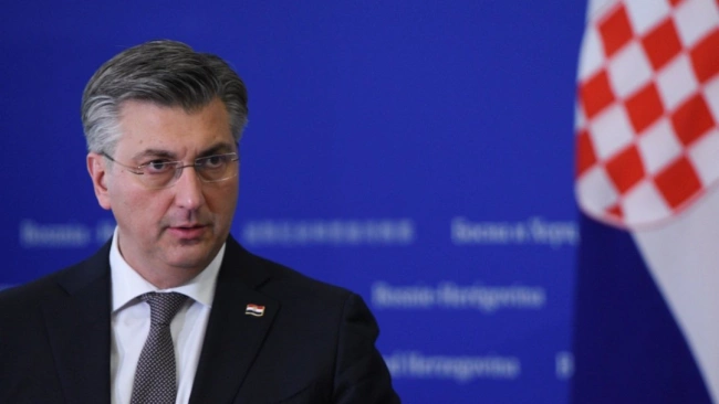 Президент Хорватии назвал "безответственным" отношение Лондона к Киеву 