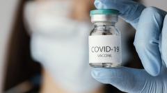 Разработчик "Спутника V" поможет другим вакцинам убрать побочные эффекты 