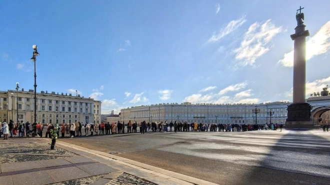 Бесплатные билеты в Эрмитаж 8 марта вызвали ажиотаж у петербуржцев