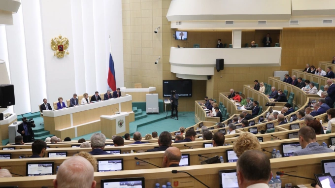 Совфед одобрил закон о праве Генпрокуратуры представлять Россию в иностранных судах