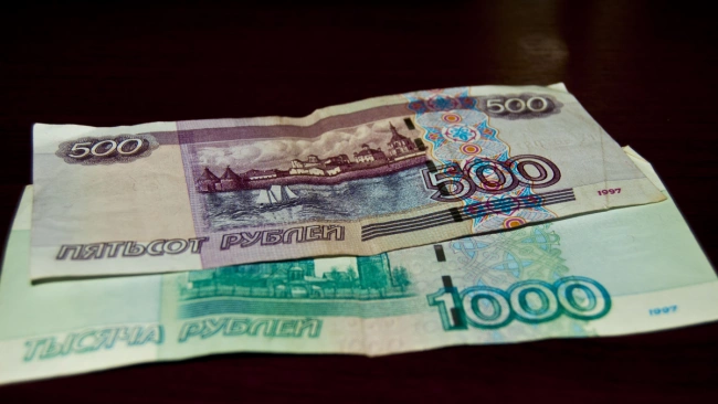 Поступления налогов в российский бюджет за пять месяцев выросли на треть