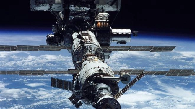 В "Роскосмосе" не стали обвинять астронавта NASA в повреждении "Союза"