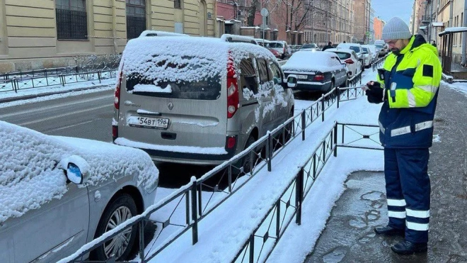 С нарушителей платной парковки в центре Петербурга собрали 1,2 млрд рублей