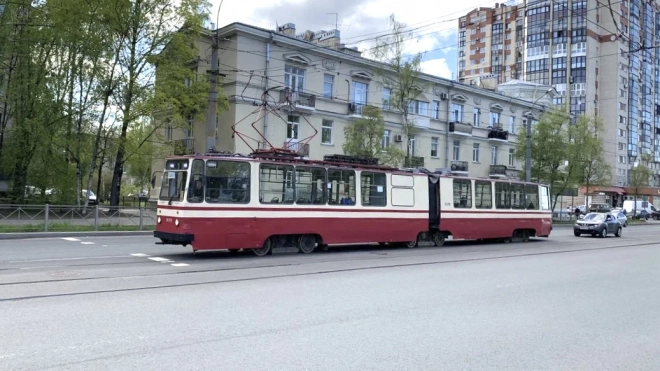 Ремонтные работы на мосту Александра Невского изменят маршруты двух трамваев в ночь с 5 на 6 августа