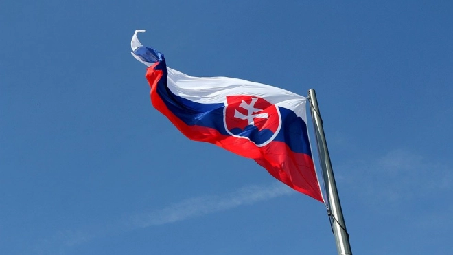 Словацкий премьер-министр настаивает на скорейшей покупке страной "Спутника V"