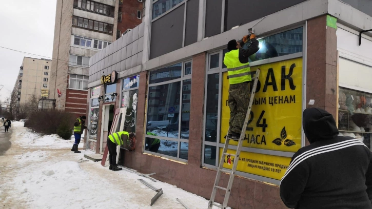 В Петербурге освободили десять земельных участков от незаконных торговых точек 