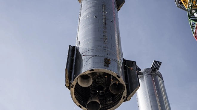 Компания Илона Маска собрала самую высокую в истории ракету