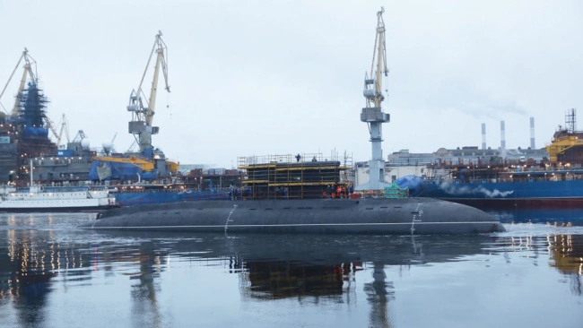 Минобороны: подлодка "Магадан" вышла из Петербурга на заводские испытания