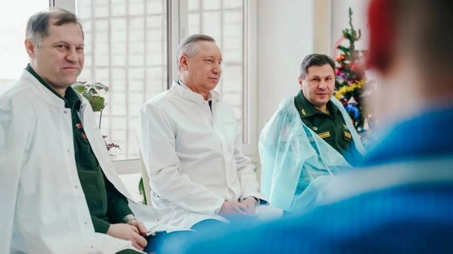 Губернатор Беглов навестил военнослужащих СВО в Военном клиническом госпитале в Петербурге