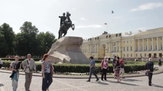 Фестиваль мороженого и возложение цветов Петру I перекроют центральные улицы Петербурга