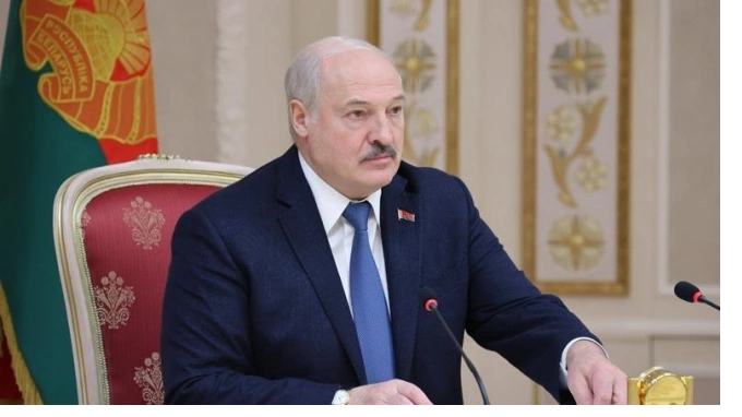 Президент Белоруссии  вылетел в Петербург