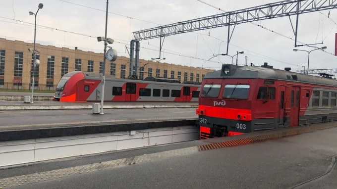 С 16 мая изменится движение 30 пригородных поездов на Финляндском направлении