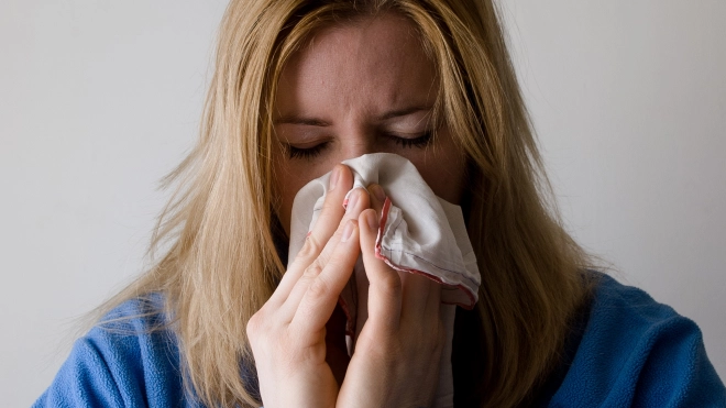 Петербуржцам напомнили, какими осложнениями опасен грипп