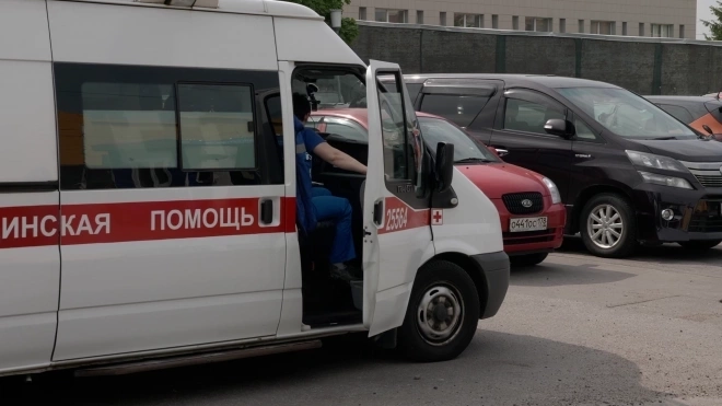В Петербурге госпитализировали девятиклассника, отравившегося ликером