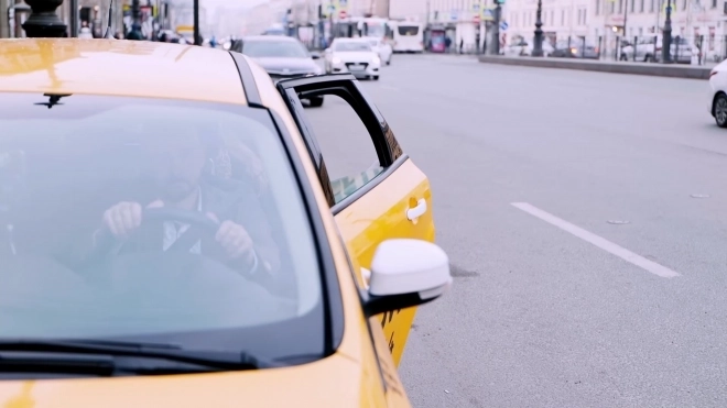Услуги такси в Петербурге подорожали на 37% с начала года