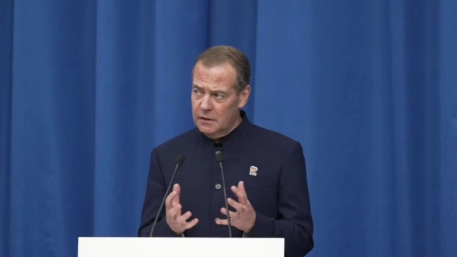 Медведев рассказал, что ни разу не пробовал энергетики