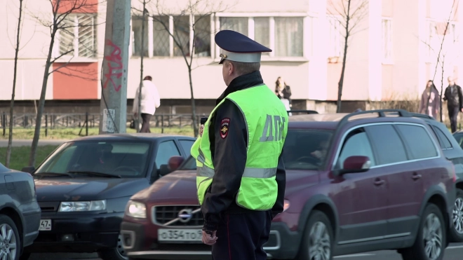 Бывший инспектор ДПС в Петербурге получил условный срок за взятку от пьяного водителя