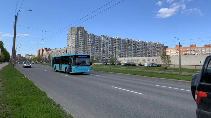 Социальные автобусы Петербурга не рассчитаны для местных дорог?