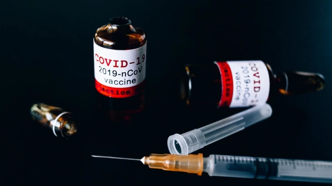 Шведские медики сделали более 14 млн прививок от COVID-19