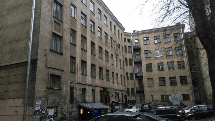 Город ищет инвестора для расселения квартир в "Доме Цоя" на Блохина Город ищет инвестора для расселения квартир в "Доме Цоя" на Блохина
