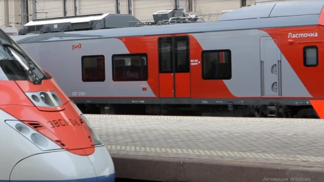 Поезд из Петербурга был задержан по техническим причинам на перегоне по дороге в Мурманск