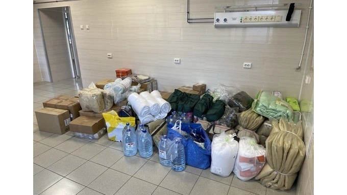 Сотрудники Александровской больницы собрали более 500 кг гумпомощи для Турции и Сирии