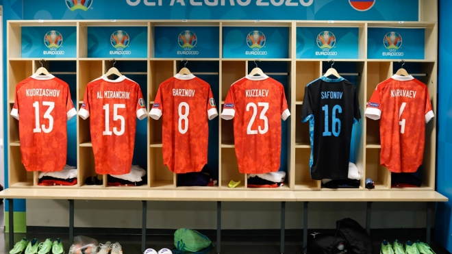 Объявлен стартовый состав сборной России по футболу на матч против Дании