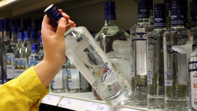 У россиян стал популярен алкоголь в больших бутылках