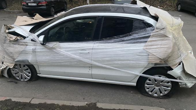 В Красносельском районе раскритиковали отчеты чиновников по разукомплектованным авто