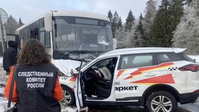 По факту аварии с автобусом и такси на трассе "Нарва" возбуждено уголовное дело