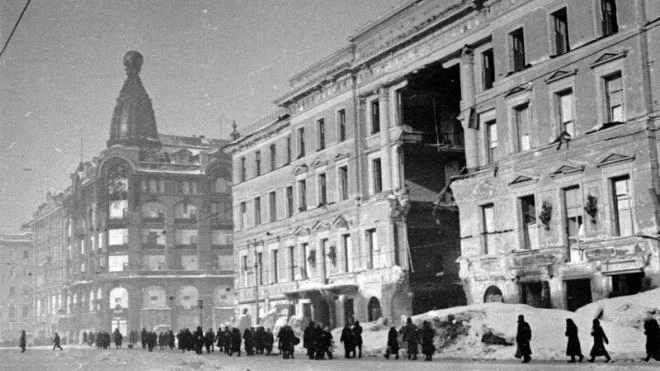 Спилбергу и Стоуну предложили снять фильмы про блокаду Ленинграда