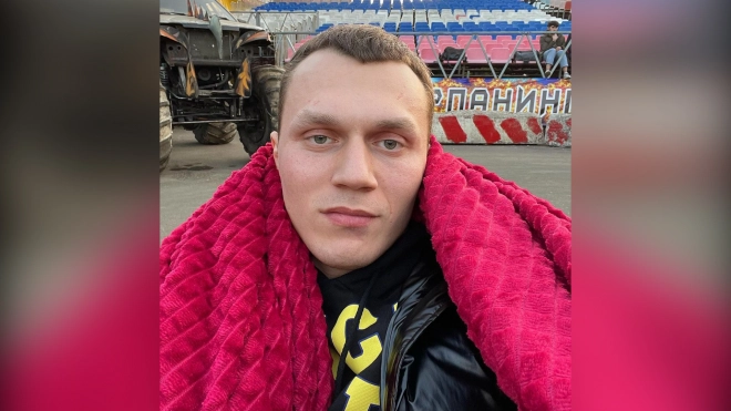 Блогер и боец Артем Тарасов оказался в Мурино во время массовой драки