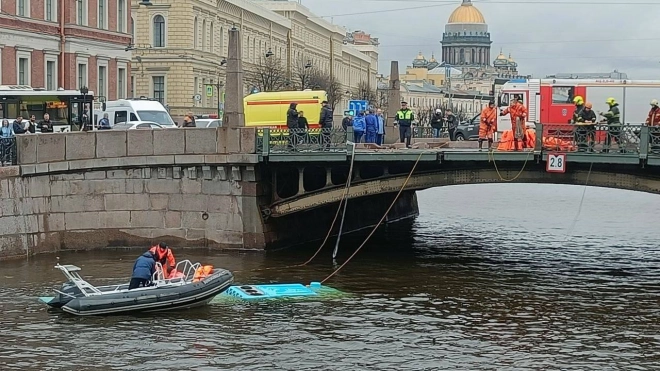 Упавший в Мойку автобус был технически исправен