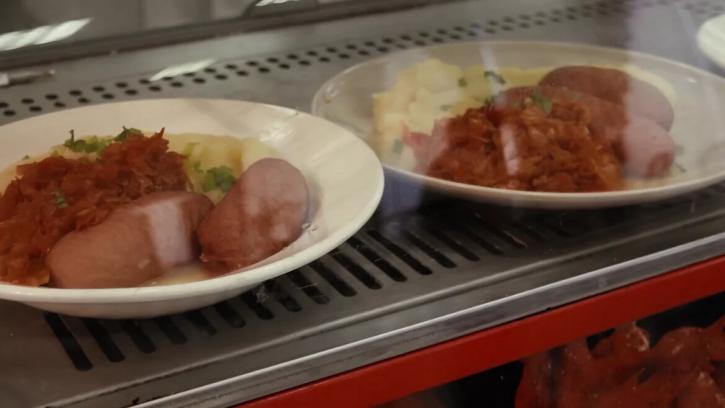 Родители возмущены низким качеством питания в детских садах Петербурга