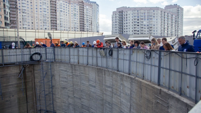 Петербуржцам показали, где планируется построить вестибюли "Театральной"