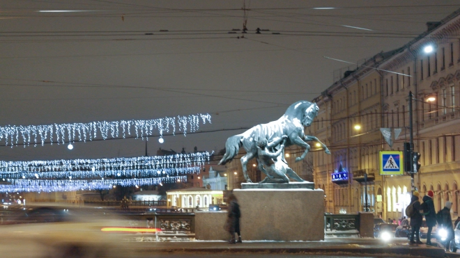 В Петербурге 19 января сохранится облачная и ветреная погода