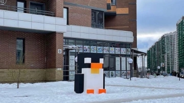 В Мурино появился воксел-арт пингвин