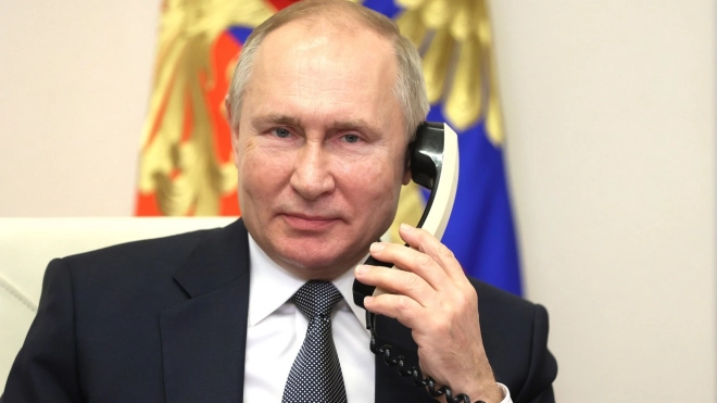 The Guardian: президент России Владимир Путин стал сильнее благодаря санкциям Запада