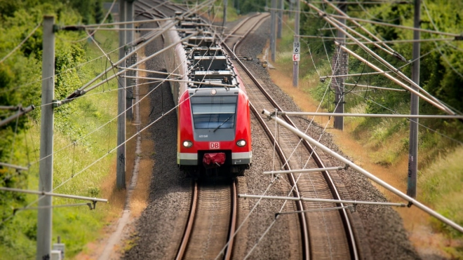 Власти Крыма сообщили о приостановлении движения поездов в Кировском районе