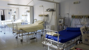 В больницы Петербурга поступают пациентов с травмами ...