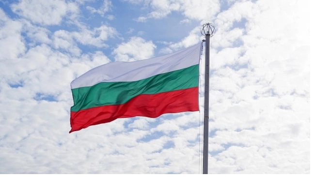 Еврокомиссар заявил об опасности появления нового штамма COVID-19 в Болгарии