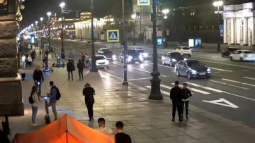 До семи лет колонии: в Петербурге двое молодых людей на электросамокатах сбили прохожих и устроили драку