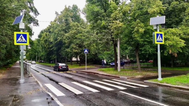 В десяти районах Петербурга оборудовали новые безопасные пешеходные переходы