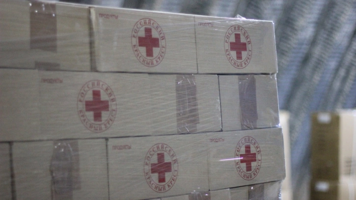 Пять тонн вещей собрали петербуржцы для беженцев с Донбасса 