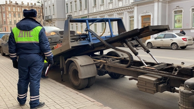В Петербурге поймали сотню нарушителей во время рейдов "Такси" и "Мигрант"