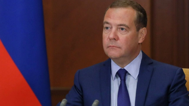 Медведев: Москва наращивает производство мощных средств поражения