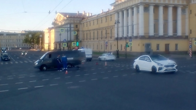 Около Дворцовой площади утром произошло смертельное ДТП