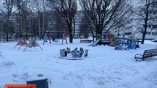 В Петербурге выявили почти 80 неочищенных дворов
